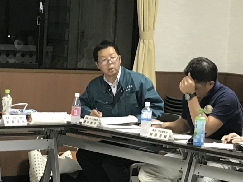 サンタ委員会 藤村修平委員長からイルミネーション事業の審議が上程されました。